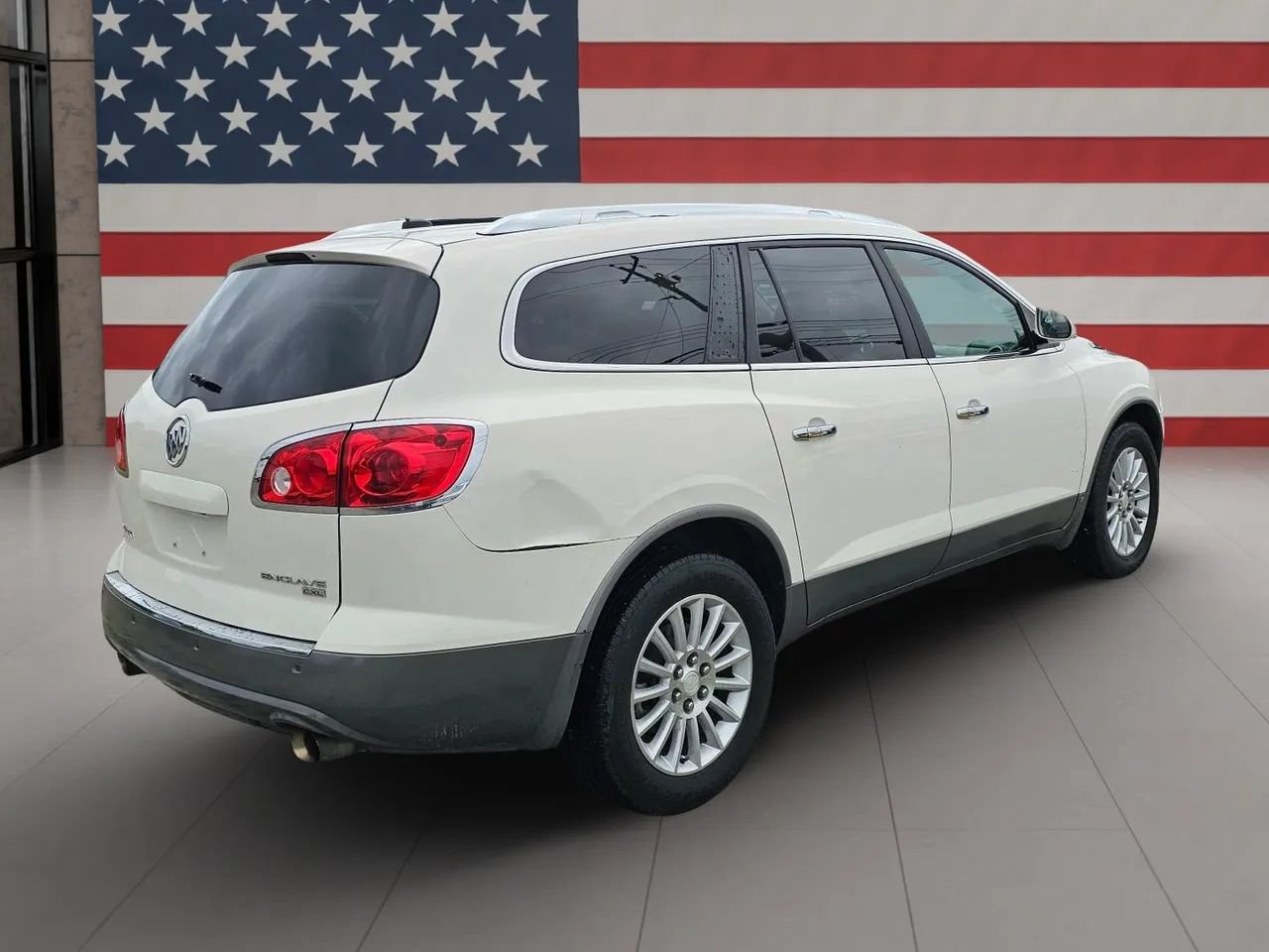 Used 2010 Buick Enclave CXL FWD image 15