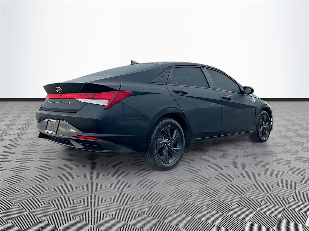 Used 2021 Hyundai Elantra SEL w/ Convenience Package image 5