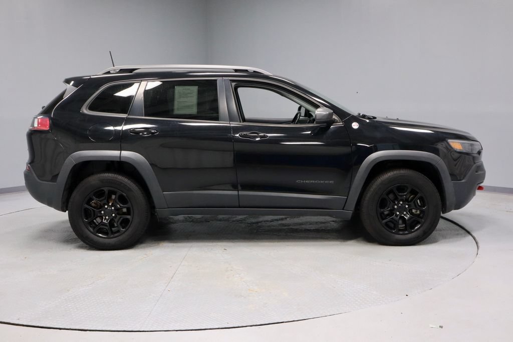 Used 2021 Jeep Cherokee Trailhawk w/ Trailer Tow Group AWD/4WD image 11