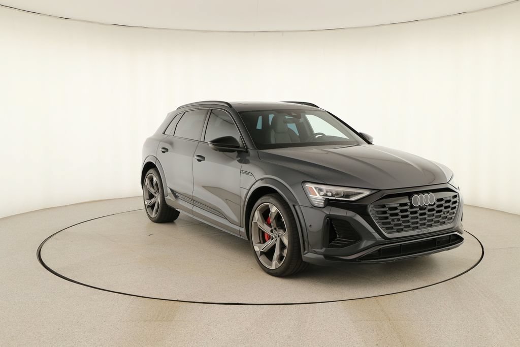 Certified 2024 Audi SQ8 e-tron Premium Plus w/ Black Optic Package AWD/4WD image 10