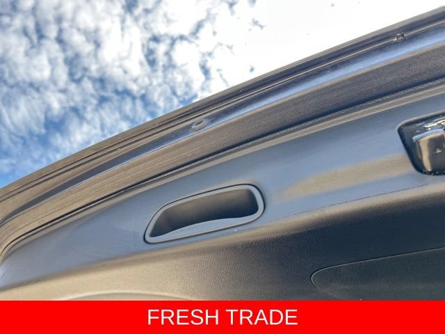 Used 2024 Chrysler Pacifica Premium FWD image 12