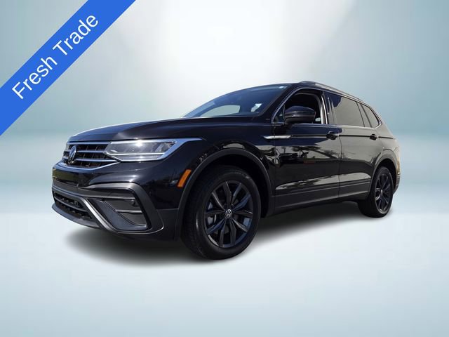 Certified 2023 Volkswagen Tiguan SE FWD image 2