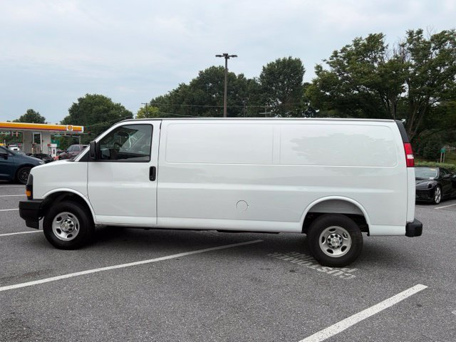 Used 2025 Chevrolet Express 2500 Extended w/ Driver Convenience Package RWD image 4