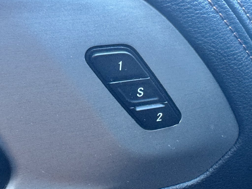 Used 2024 Chrysler Pacifica Pinnacle FWD image 32