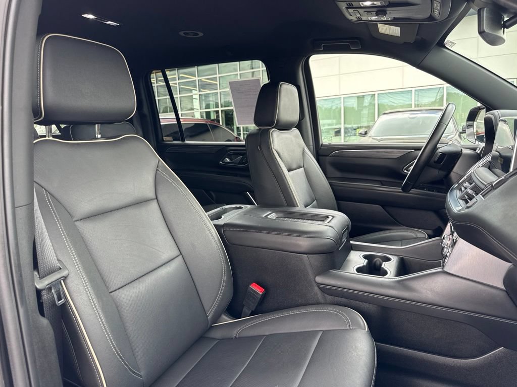 Used 2024 GMC Yukon XL SLT AWD/4WD image 19