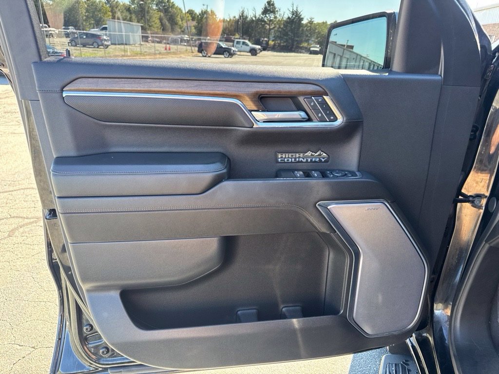 Used 2024 Chevrolet Silverado 1500 High Country w/ Technology Package AWD/4WD image 11