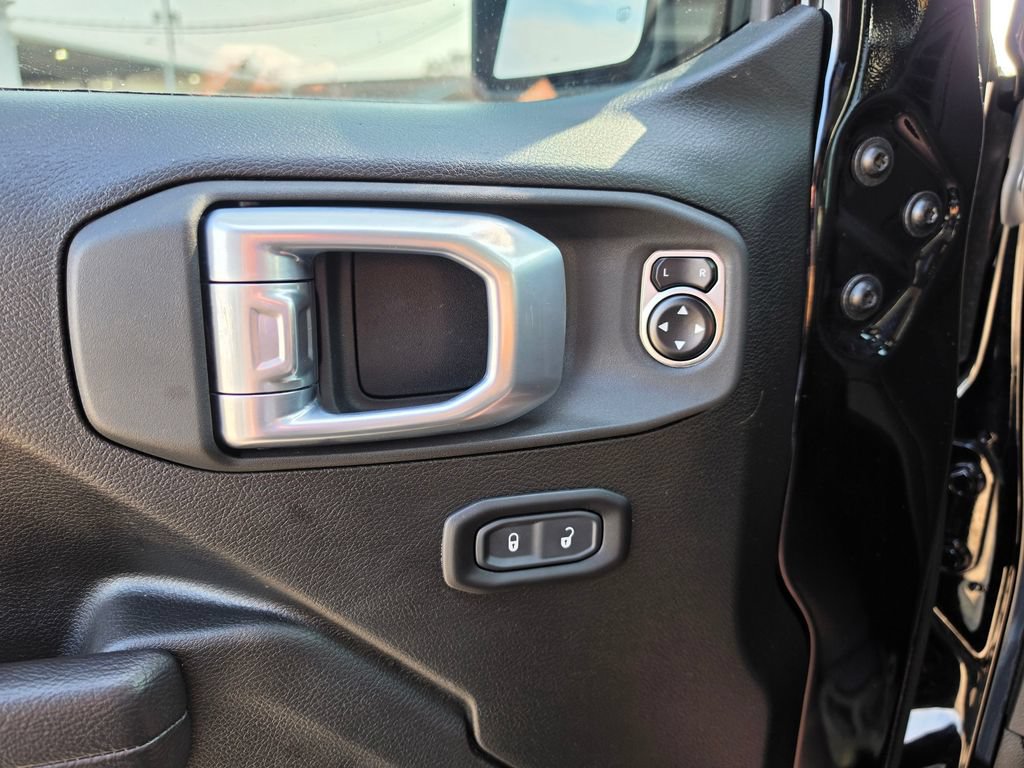 Used 2024 Jeep Gladiator Mojave AWD/4WD image 20
