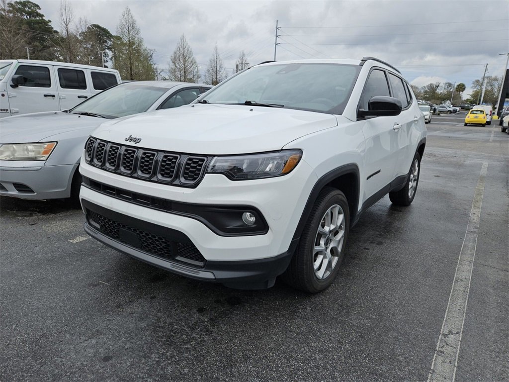 Certified 2025 Jeep Compass Latitude w/ Altitude Special Edition image 2