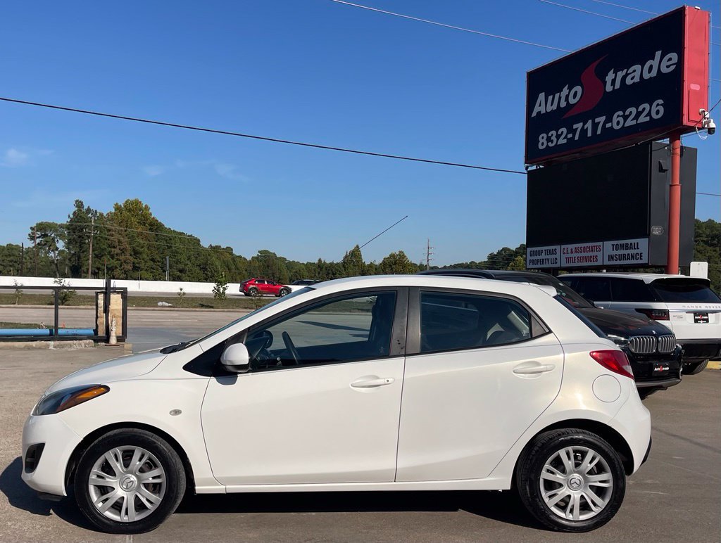Used 2014 MAZDA MAZDA2 Sport FWD image 6