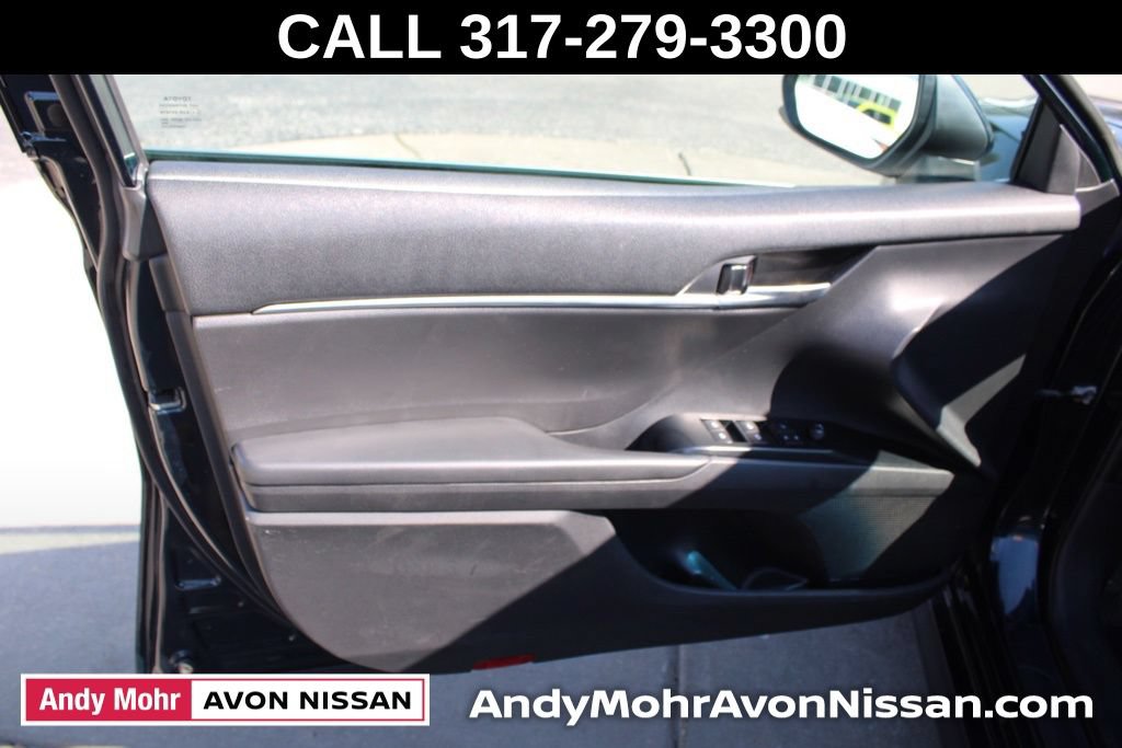 Used 2020 Toyota Camry LE FWD image 17
