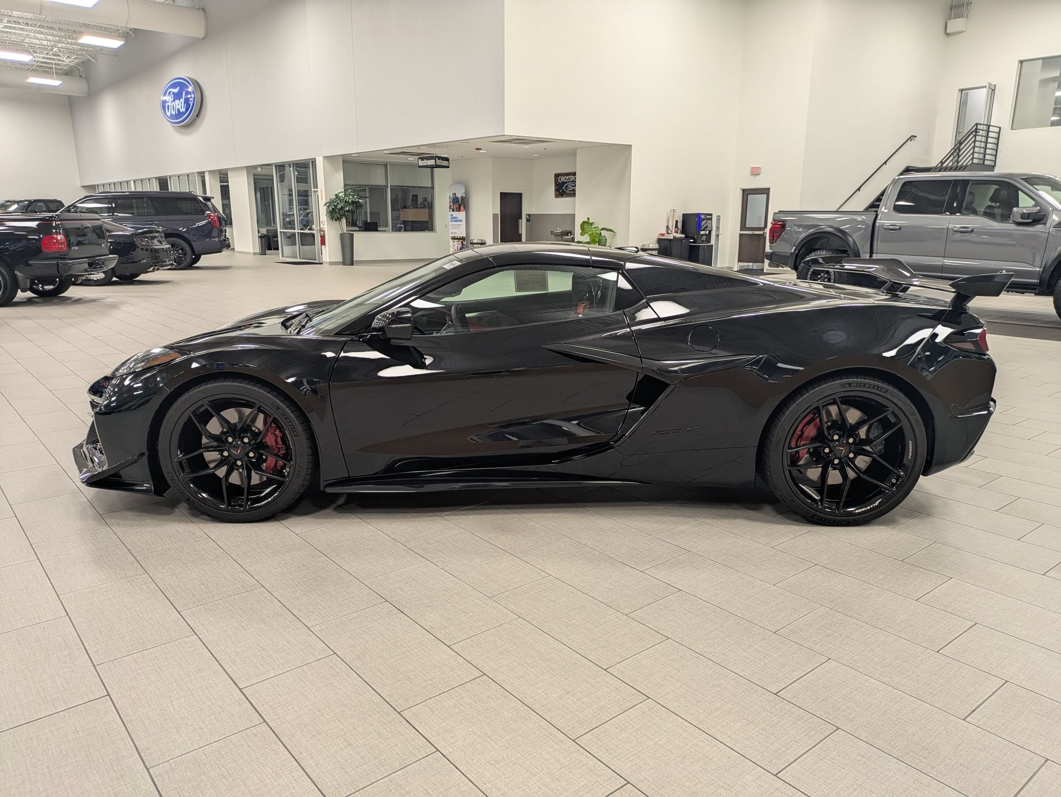 Used 2025 Chevrolet Corvette Z06 w/ Battery Protection Package RWD image 7