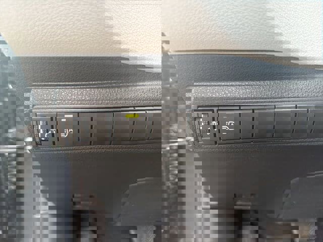 Used 2023 Toyota Corolla SE image 5