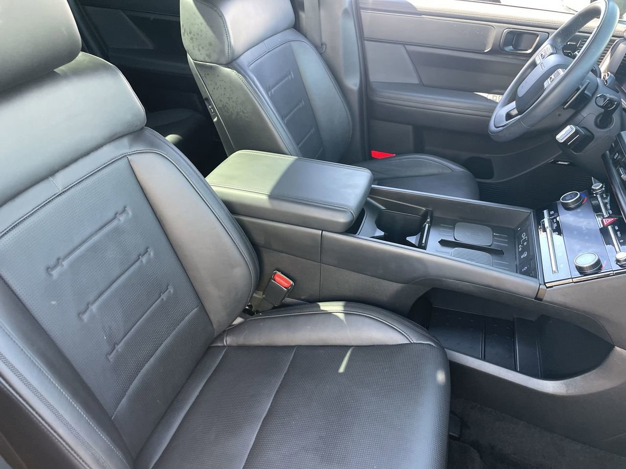 Certified 2025 Hyundai Santa Fe Calligraphy image 10