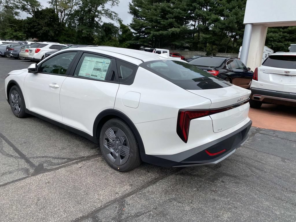 New 2026 Kia K4 FWD image 3