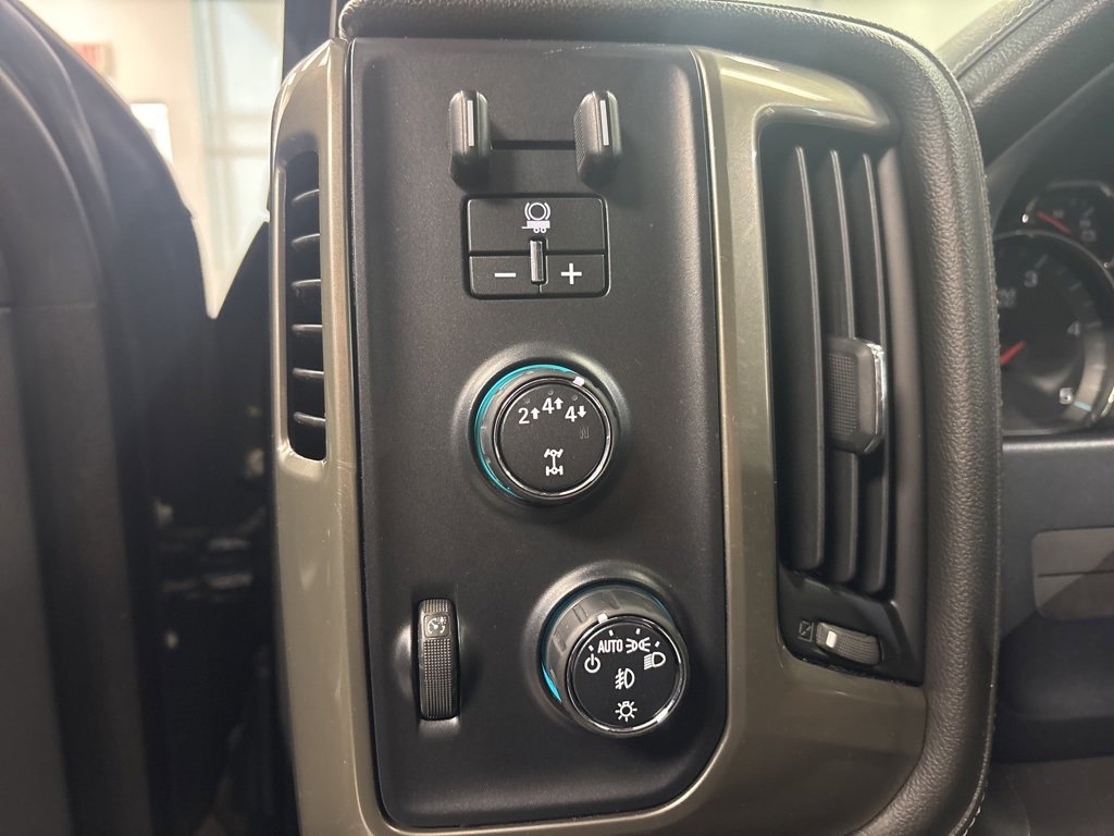 Used 2018 Chevrolet Silverado 2500 High Country w/ Duramax Plus Package image 17