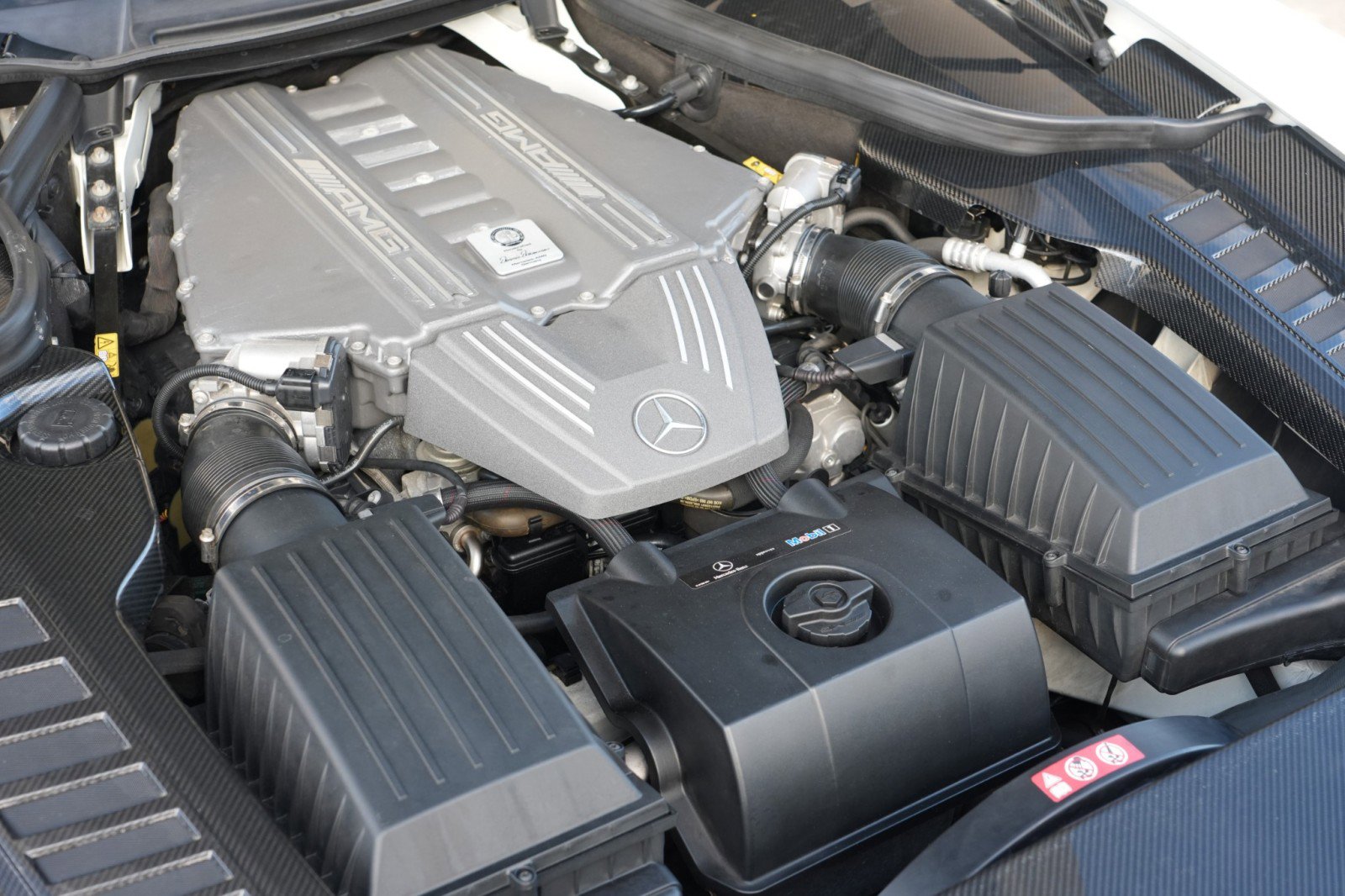 Used 2012 Mercedes-Benz SLS AMG Roadster image 10