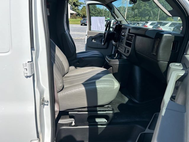 Used 2020 Chevrolet Express 2500 w/ Driver Convenience Package RWD image 18
