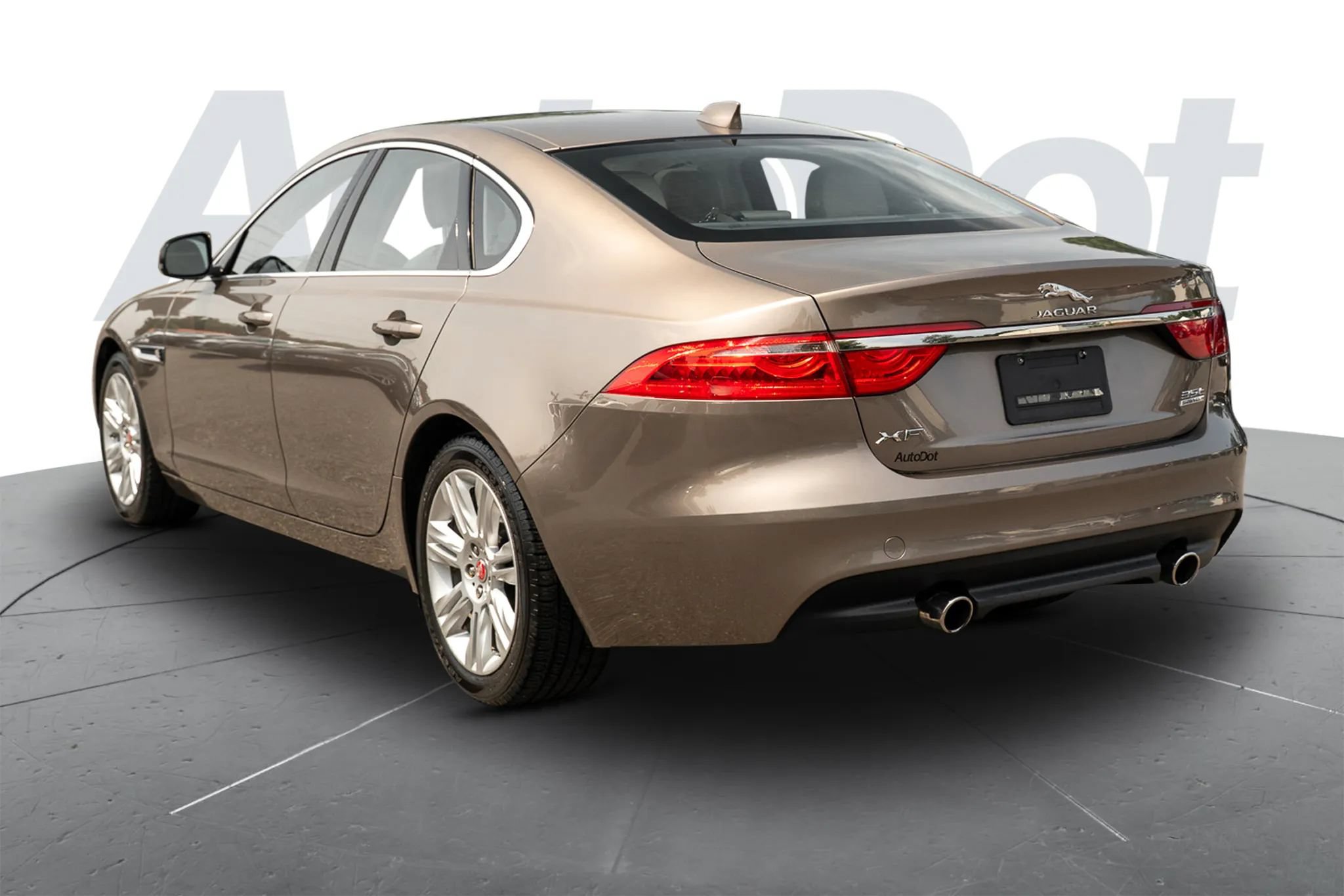 Used 2017 Jaguar XF Premium AWD/4WD image 2