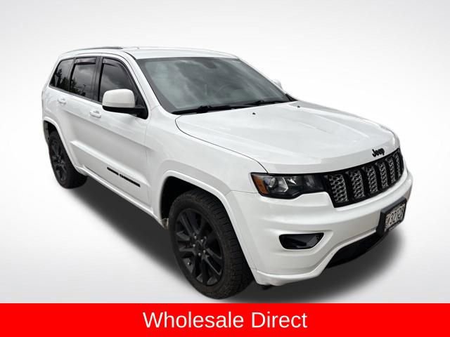 Used 2017 Jeep Grand Cherokee Altitude AWD/4WD image 1