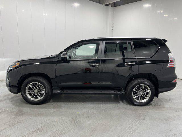 Certified 2023 Lexus GX 460 Premium w/ Premium Package AWD/4WD image 3