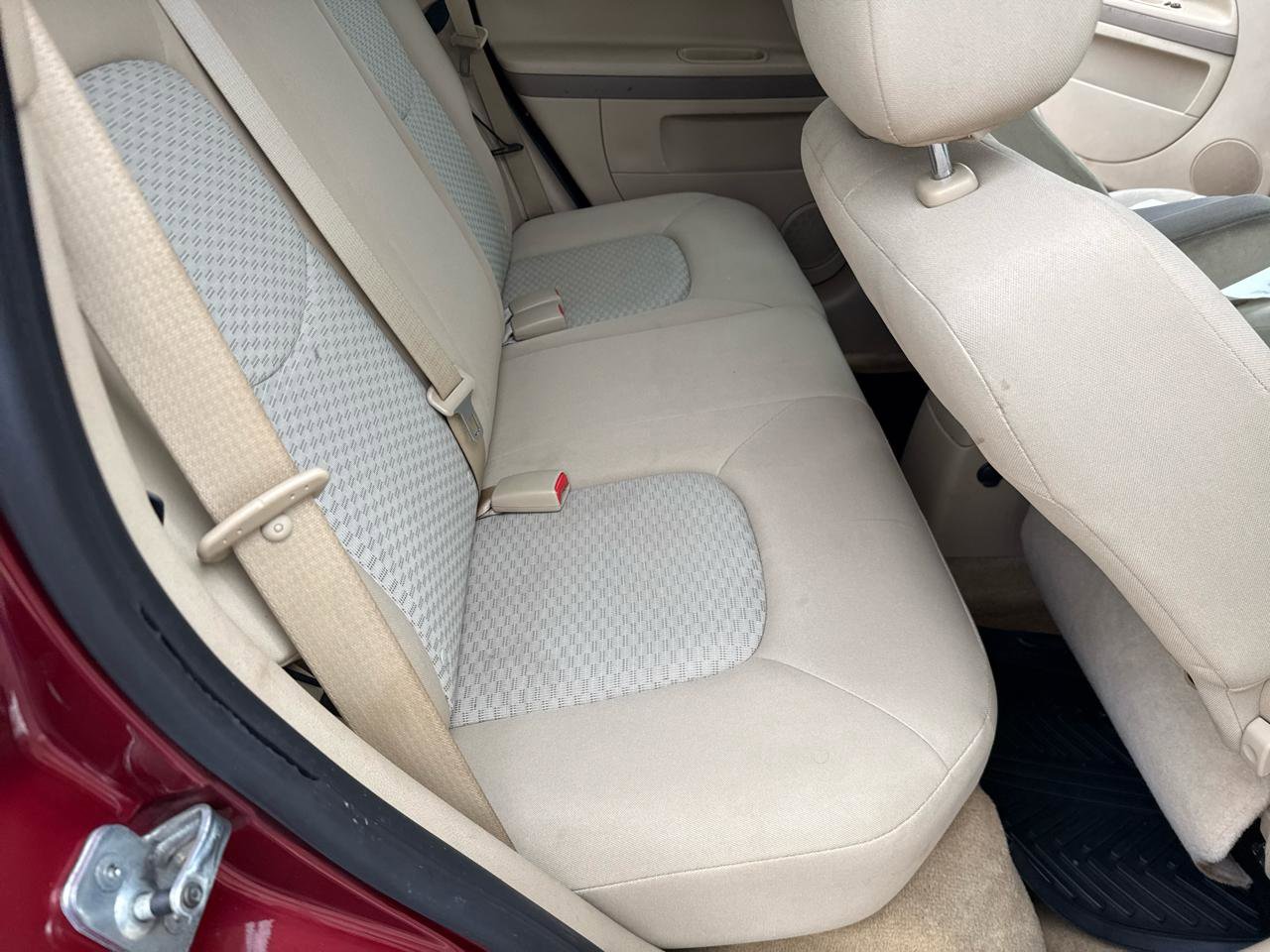 Used 2008 Chevrolet HHR LS image 16