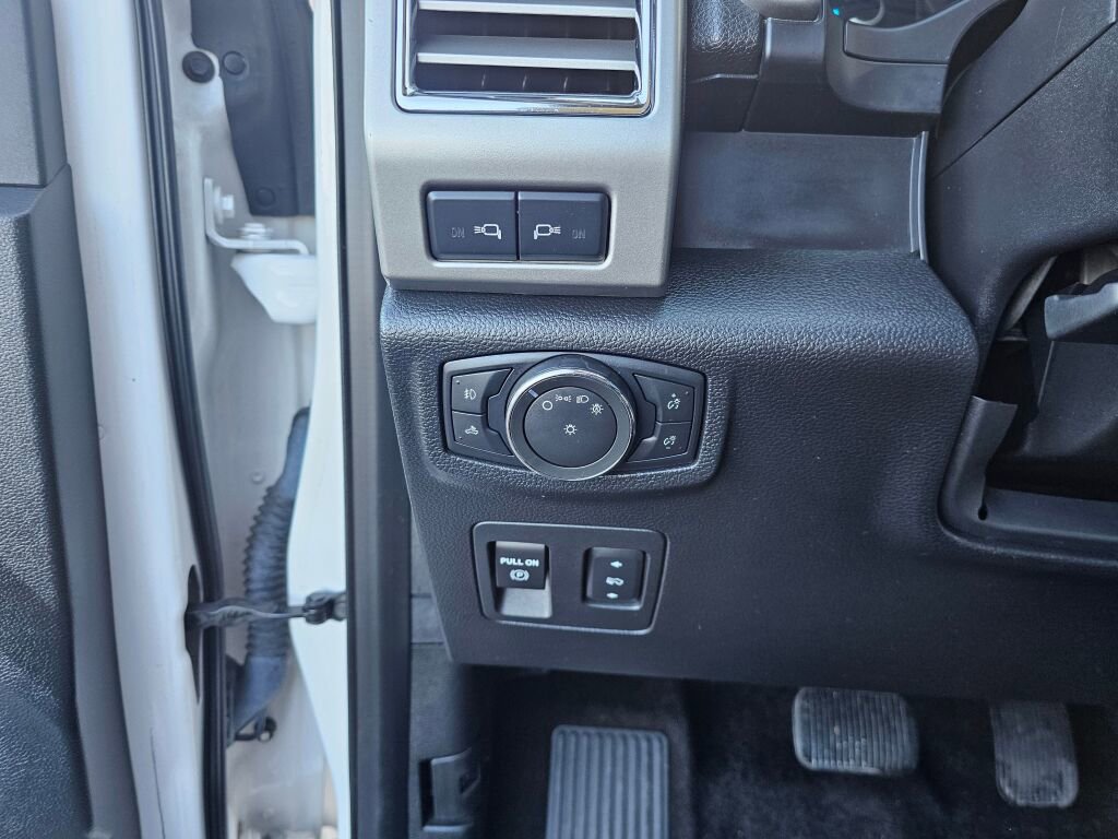 Used 2016 Ford F150 Lariat w/ Equipment Group 501A Mid image 21