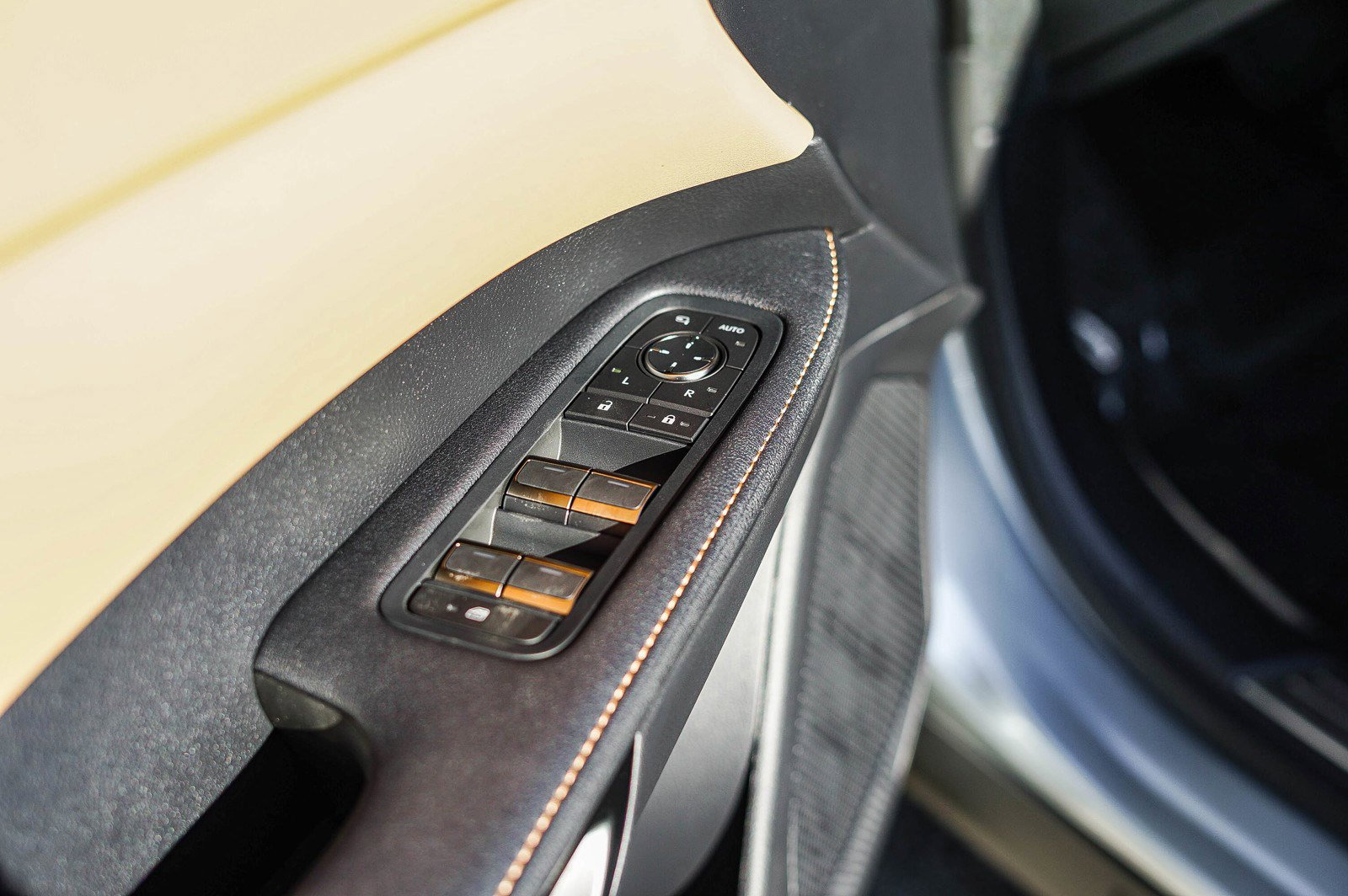 New 2026 Lexus RX 350h image 23