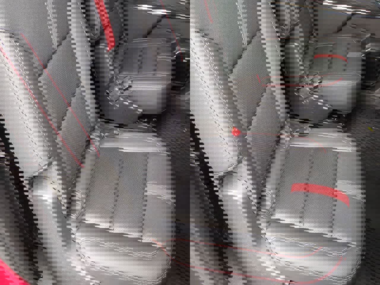 Used 2024 Chevrolet Traverse RS image 21