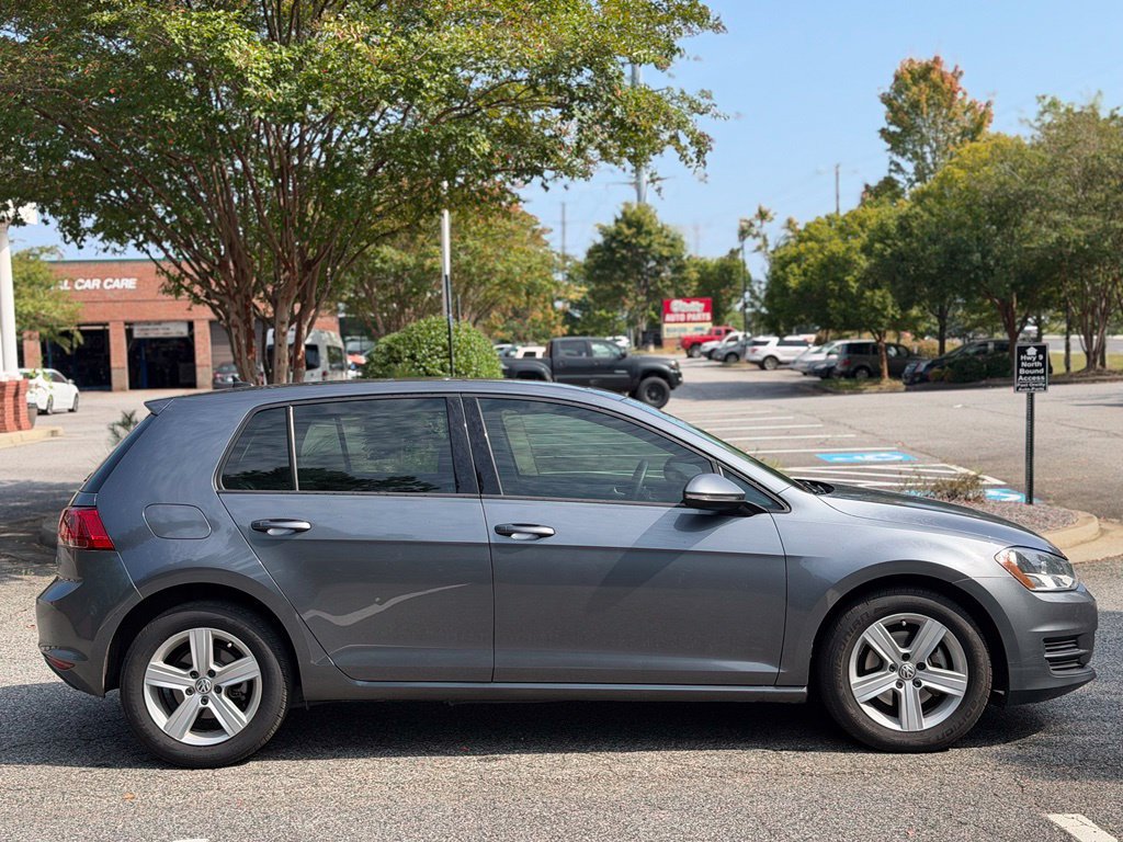 Used 2017 Volkswagen Golf S FWD image 6