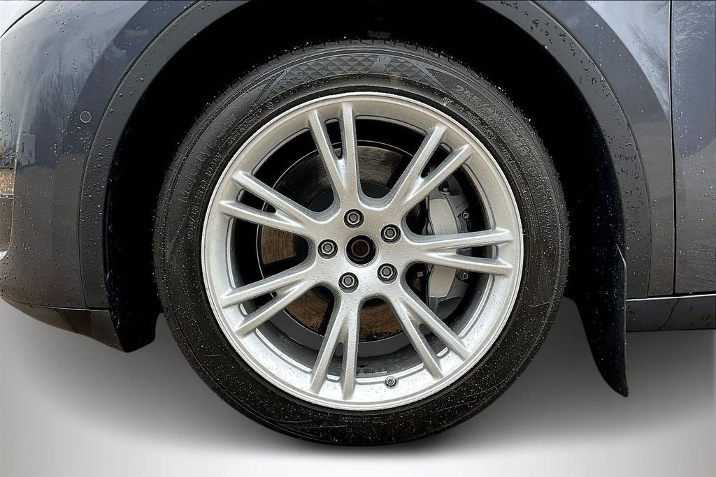 Used 2020 Tesla Model Y Long Range image 33