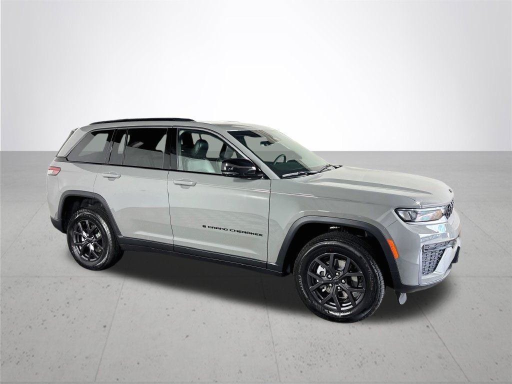 New 2027 Jeep Grand Cherokee Altitude AWD/4WD image 4
