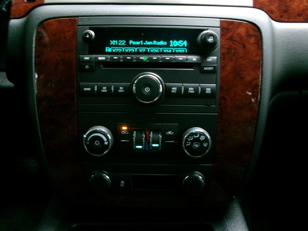 Used 2012 Chevrolet Avalanche LS w/ All-Star Edition AWD/4WD image 35