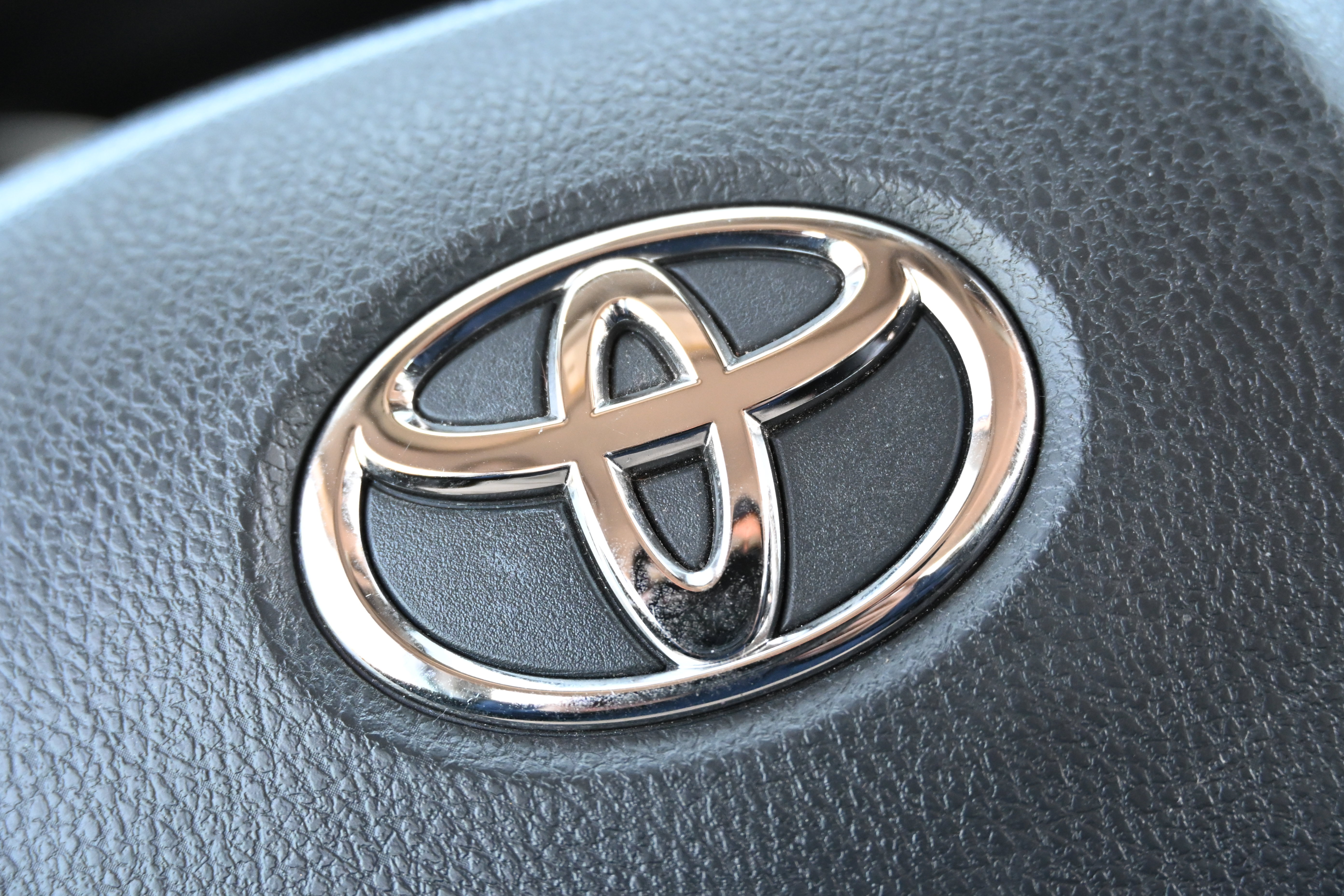 Used 2023 Toyota Camry XSE FWD image 39