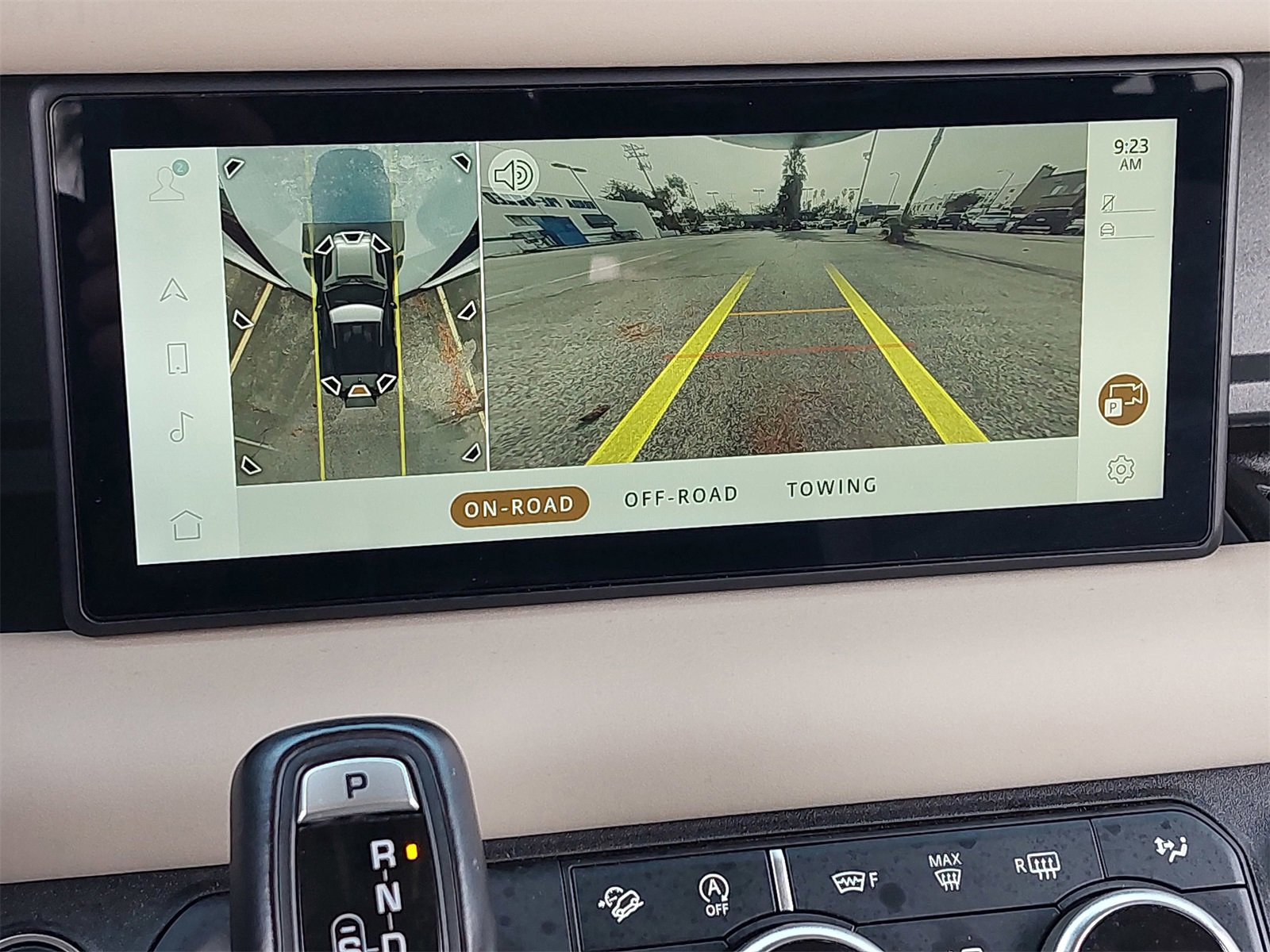 Used 2024 Land Rover Defender 90 X-Dynamic SE image 23