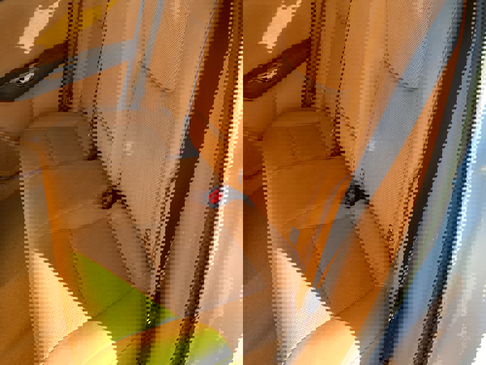 Used 2023 Lexus RZ 450e Premium image 12