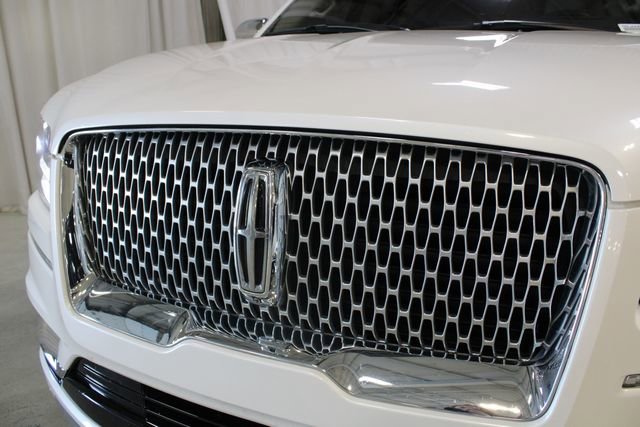 Used 2019 Lincoln Navigator Black Label w/ Cargo Package AWD/4WD image 33
