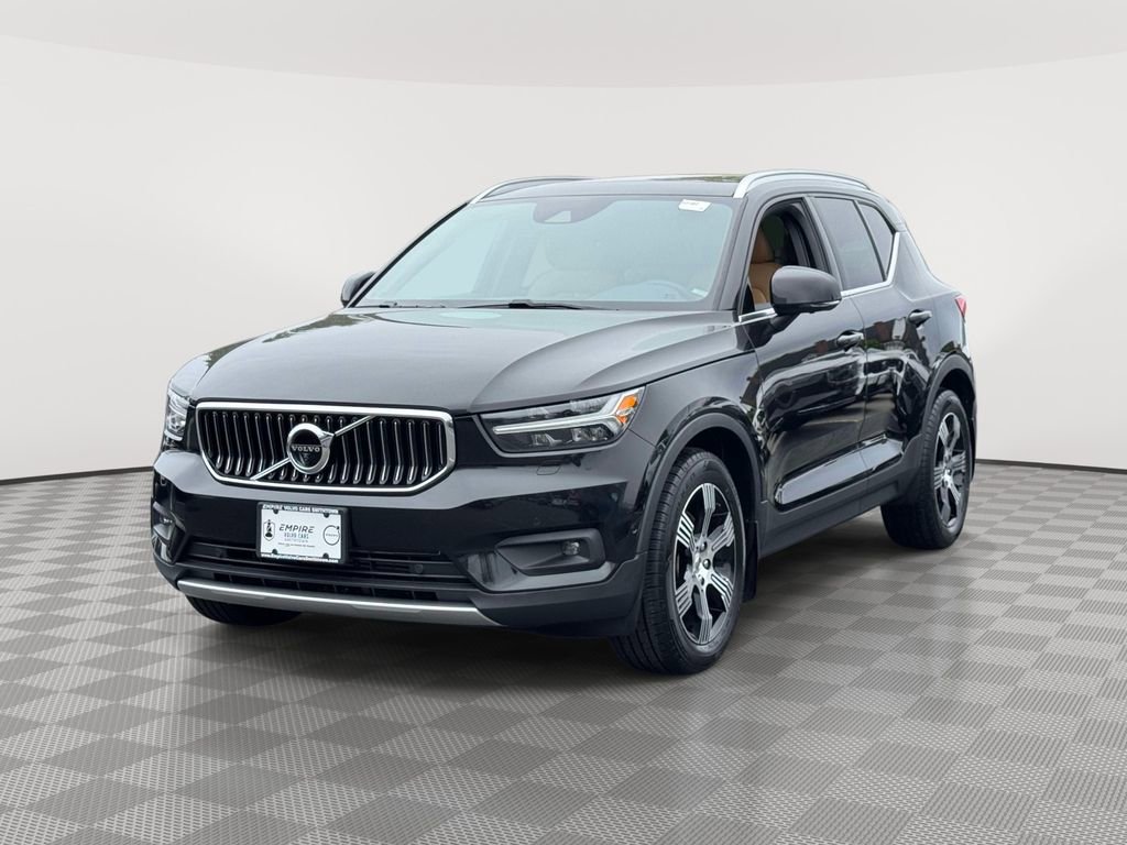 Used 2022 Volvo XC40 T5 Inscription w/ Advanced Package AWD/4WD image 2