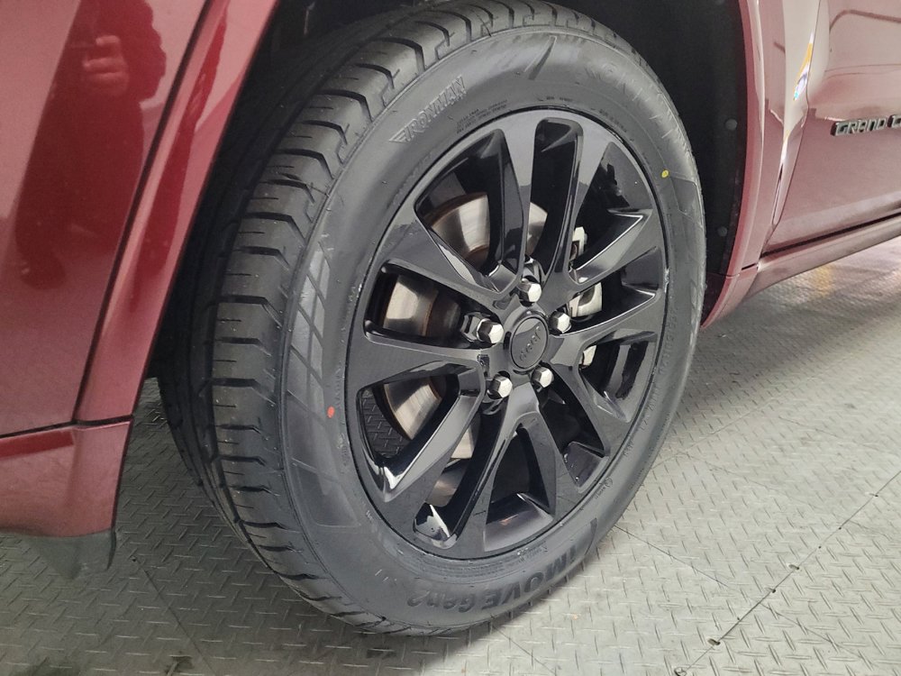 Used 2021 Jeep Grand Cherokee Laredo X RWD image 31