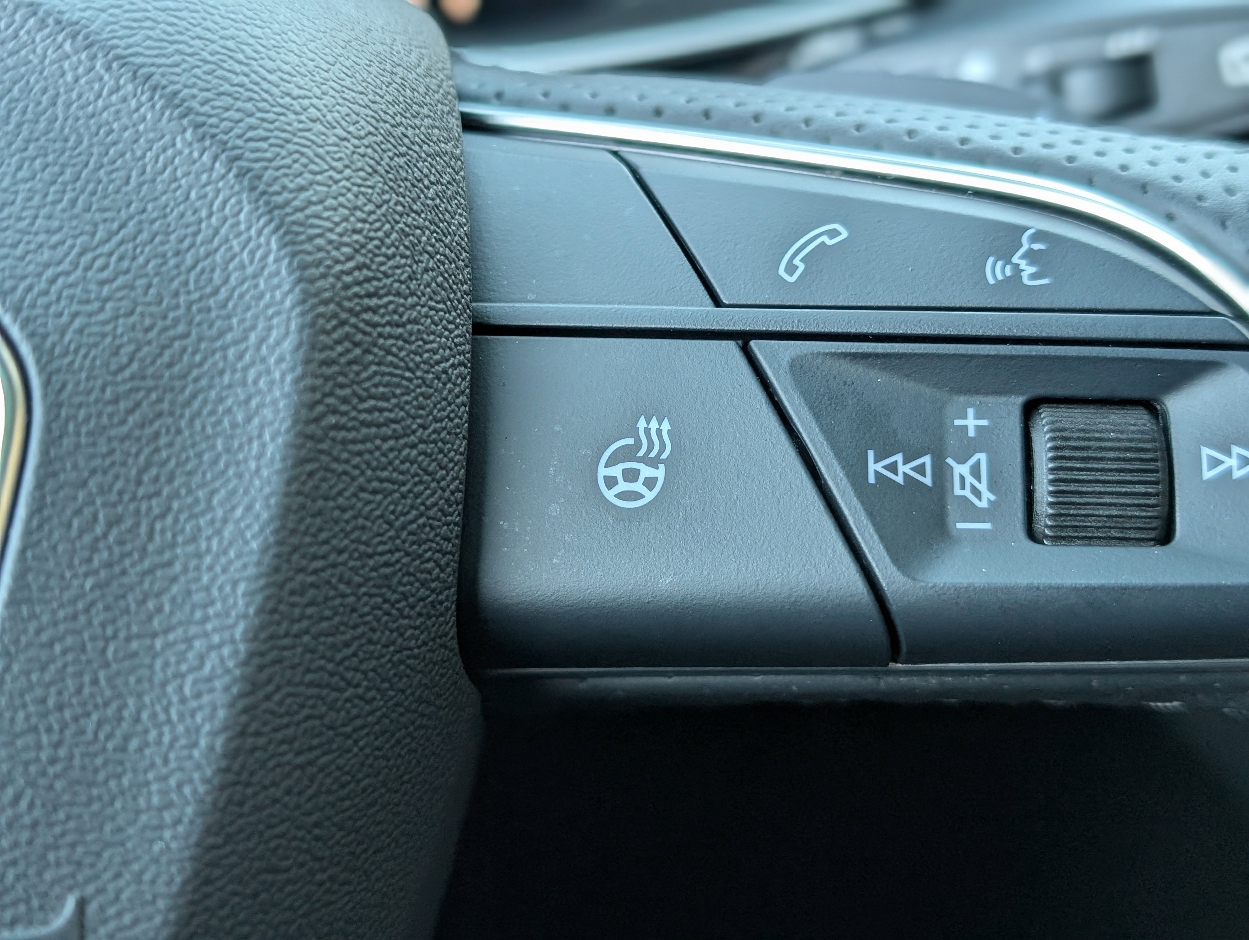 Used 2024 Audi Q5 e Premium Plus image 36