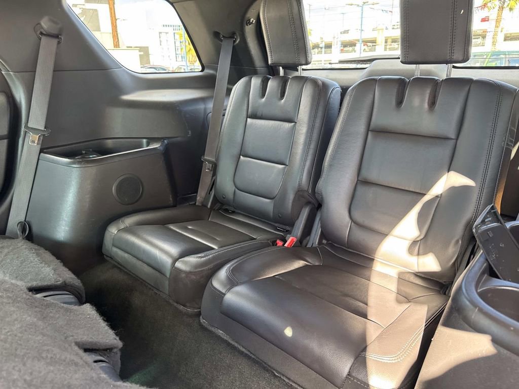 Used 2015 Ford Explorer XLT w/ Equipment Group 202B image 11