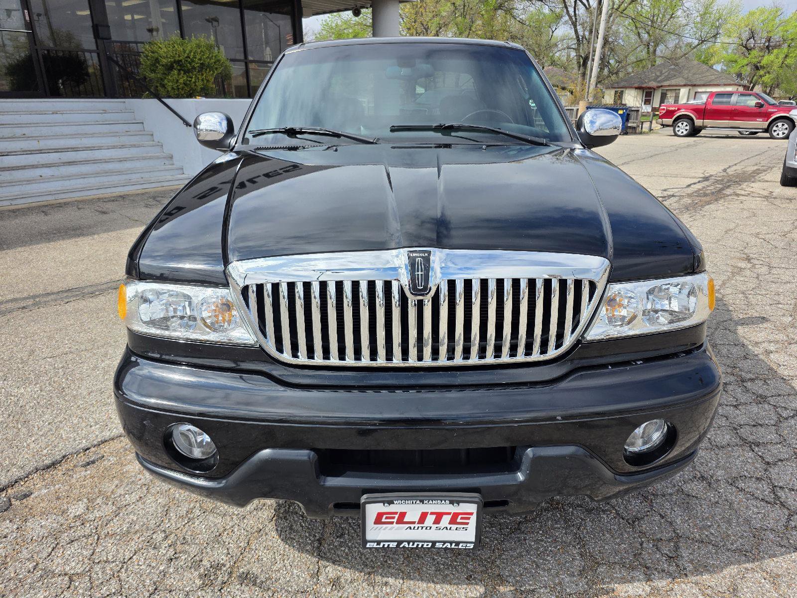 Used 2002 Lincoln Blackwood image 2