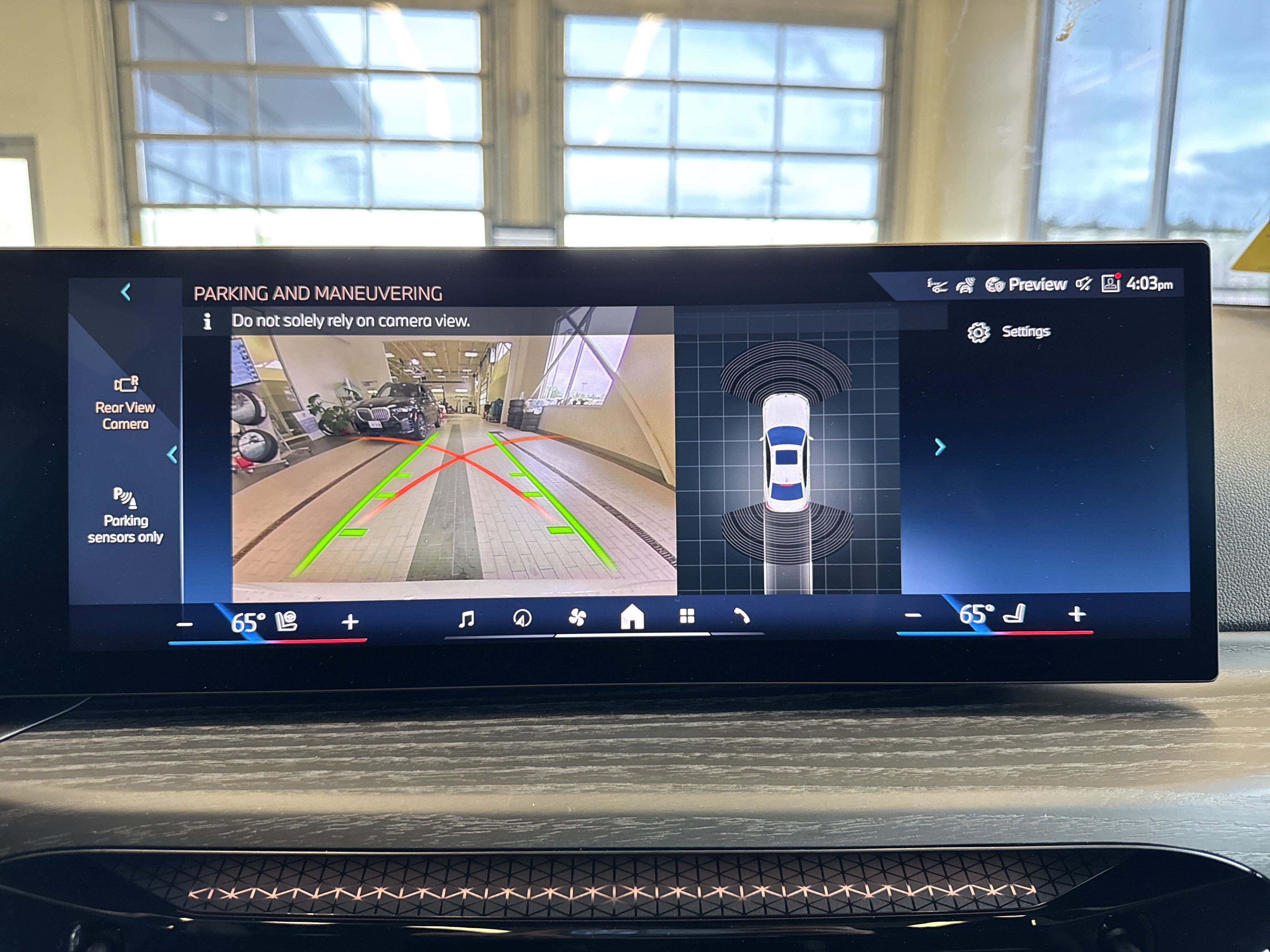 Used 2025 BMW 330i xDrive Sedan w/ M Sport Package image 25