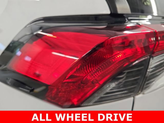 Used 2021 Toyota RAV4 XLE image 34