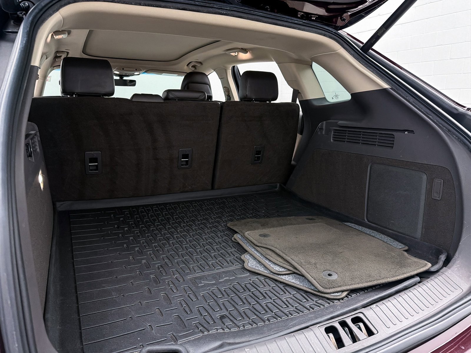 Used 2019 Lincoln Nautilus Reserve image 32