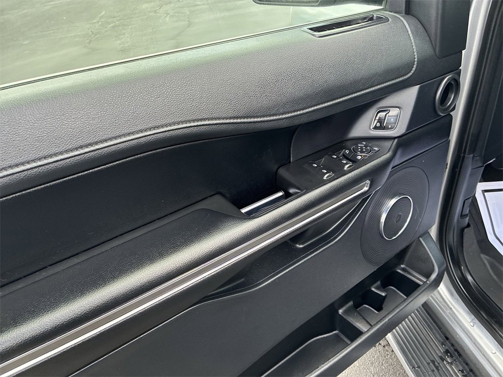 Used 2020 Ford Expedition XLT w/ Equipment Group 202A image 13