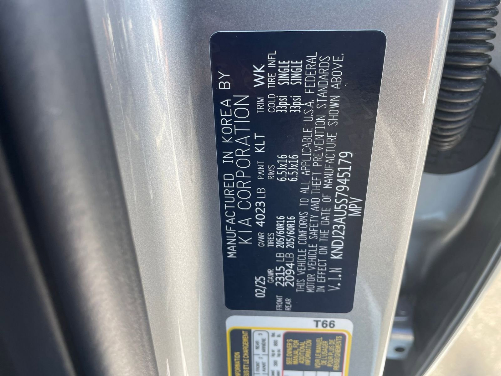 Used 2025 Kia Soul LX w/ LX Technology Package FWD image 27