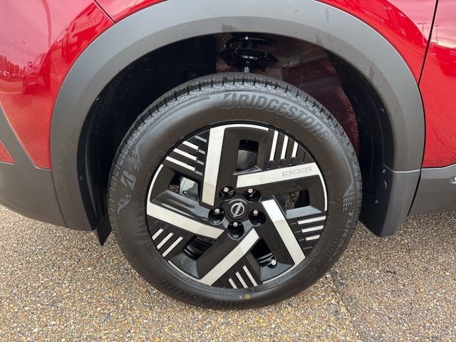 New 2026 Nissan Kicks SV w/ SV Premium Package FWD image 8