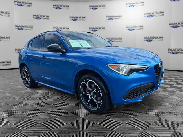 Used 2022 Alfa Romeo Stelvio Veloce AWD/4WD image 7
