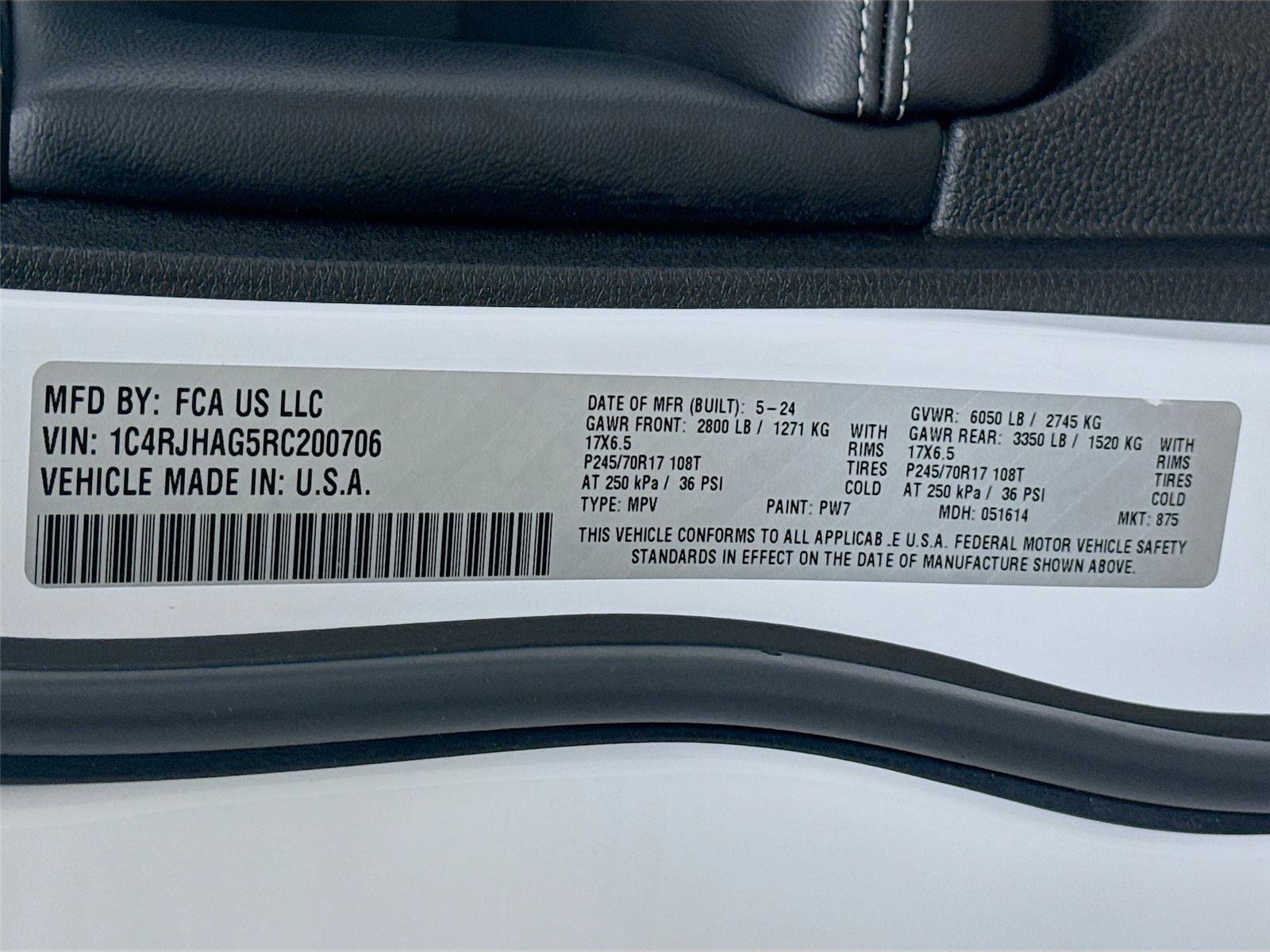 Used 2024 Jeep Grand Cherokee Laredo w/ Trailer Tow Package image 31