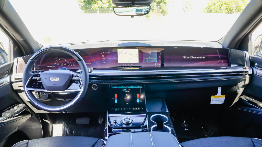 New 2027 Cadillac Escalade Luxury AWD/4WD image 11